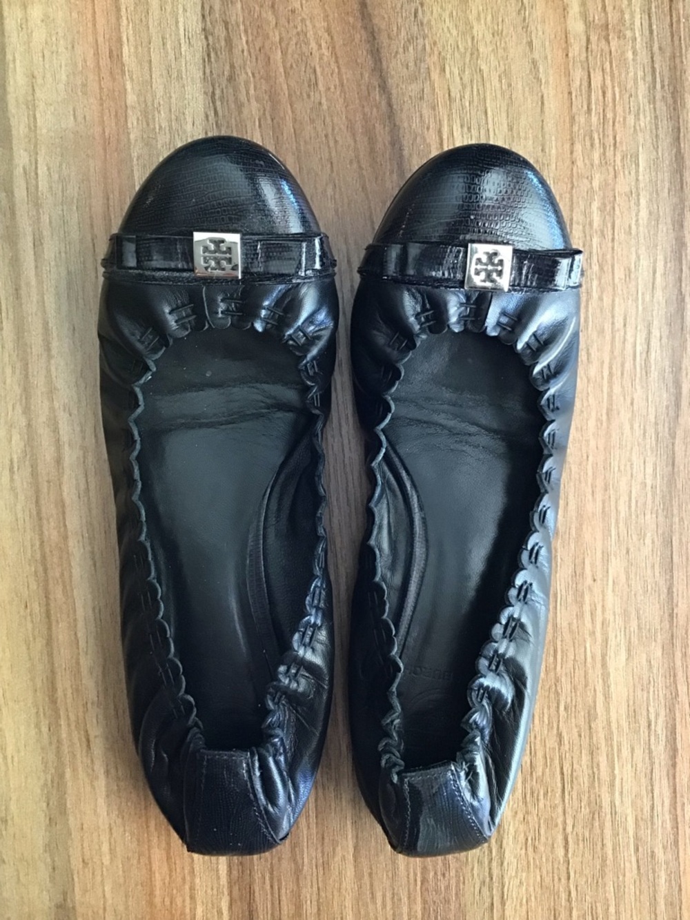 Tory Burch Black Leather Elastic-Edge Logo Cap-Toe Flats